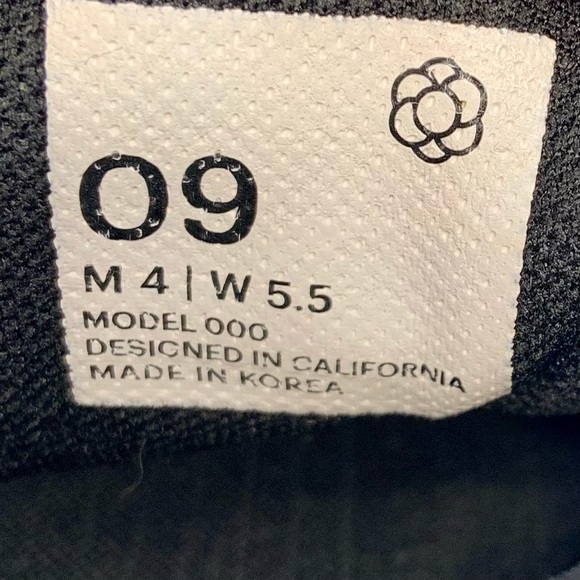 Atoms Black White Women's Model 000 Everyday Sneakers, size 5.5 - Picture 5 of 11